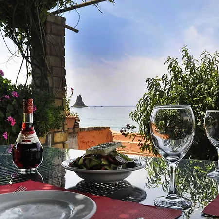 Dandidis Seaside Guest house *